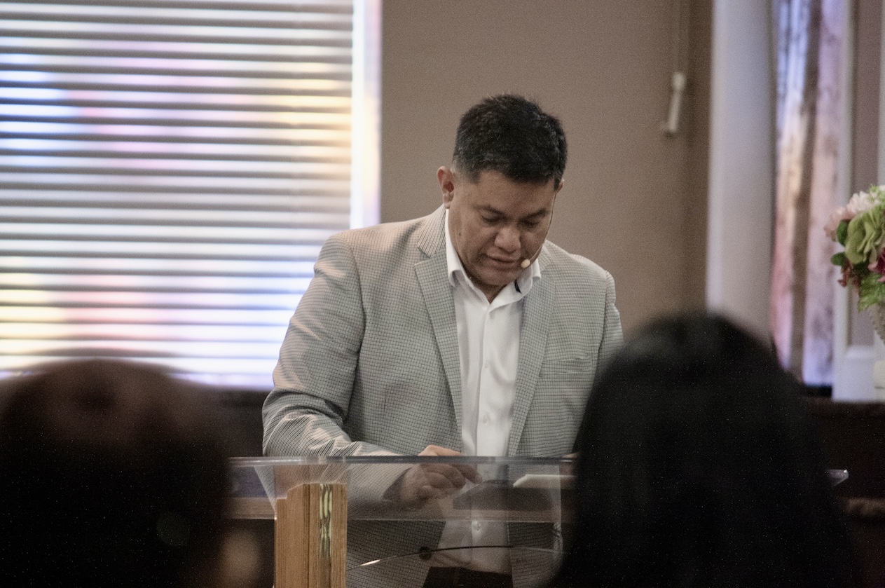 pastor Lenin Martinez